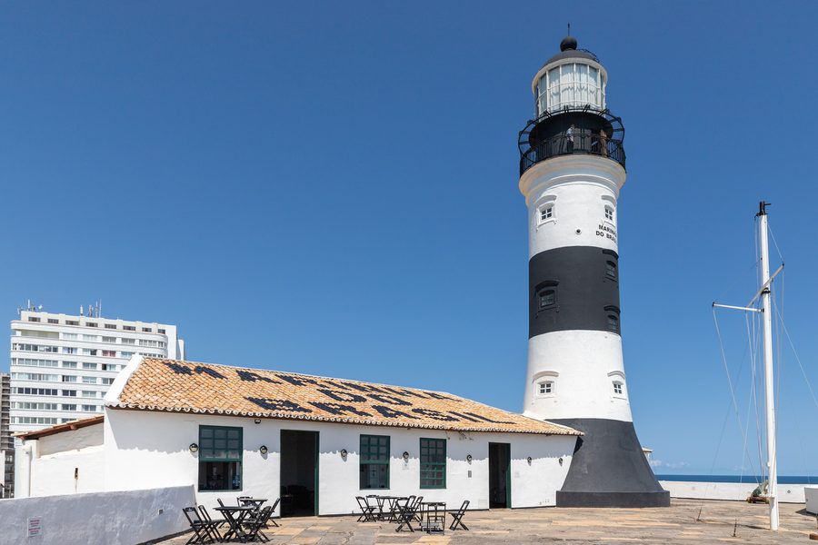 Farol da Barra sur la côte de Salvador, Bahia