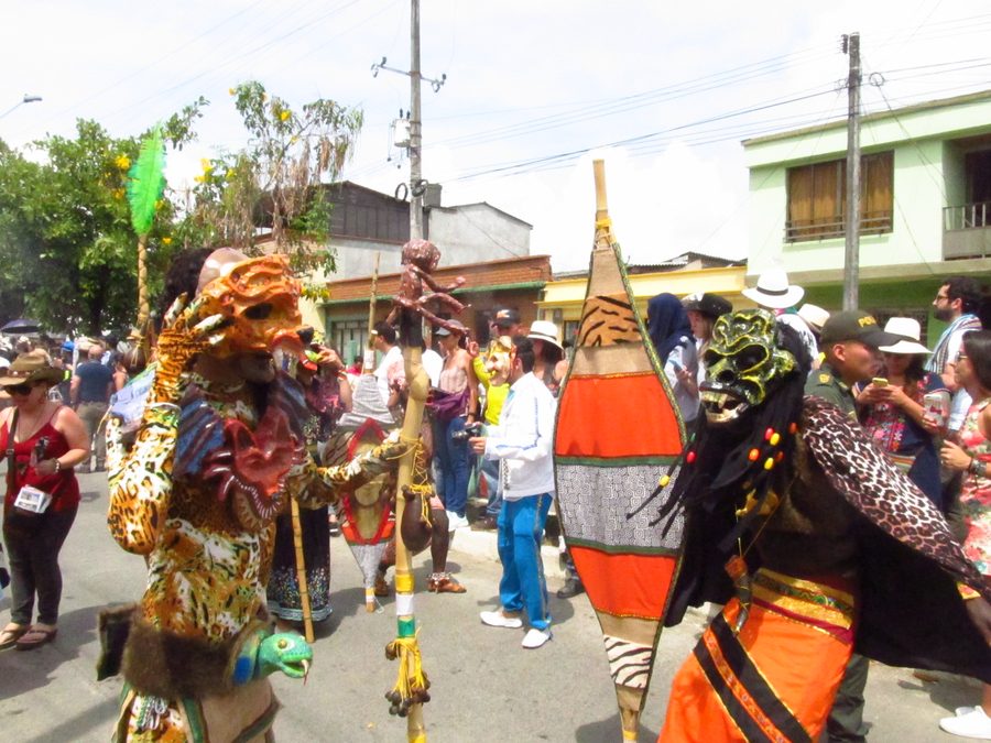Participants masqués du Carnaval du Diable de 2019 à Riosucio, Caldas, Colombie