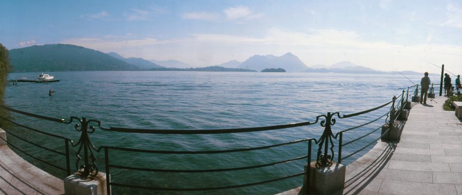Paysage des rives du lac Majeur près de Baveno dans la province du Verbano-Cusio-Ossola