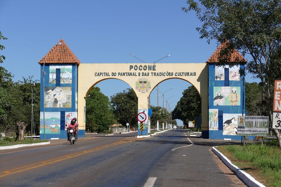 Arrivée à Poconé sur la MT-060 dans le Mato Grosso
