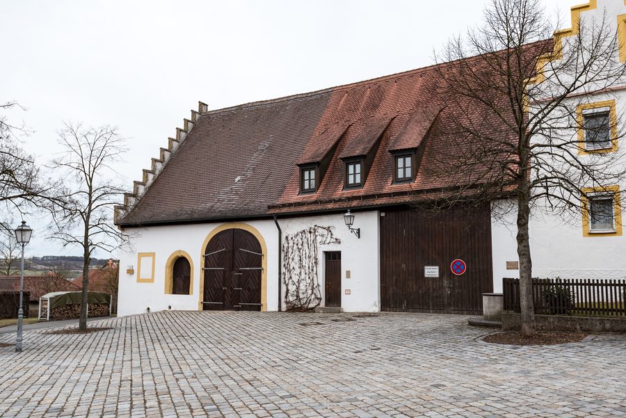 Bâtiment historique sur la Schloßplatz à Trunstadt, Viereth-Trunstadt