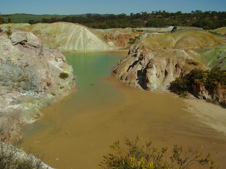 Mine de cuivre à ciel ouvert abandonnée près de Kapunda en Australie-Méridionale