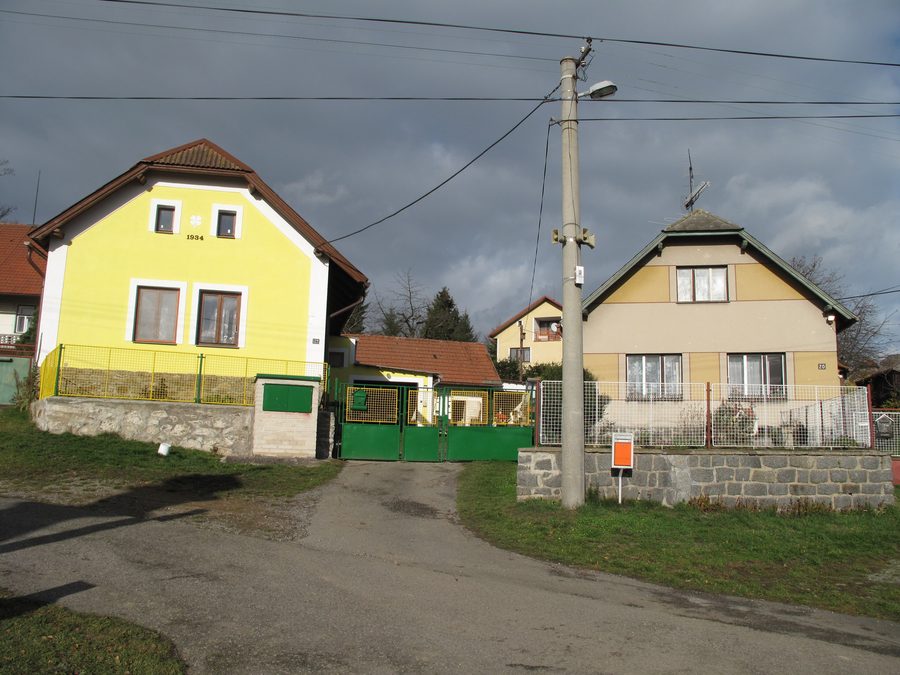 Maisons à Lažany, district de Benešov, République tchèque.