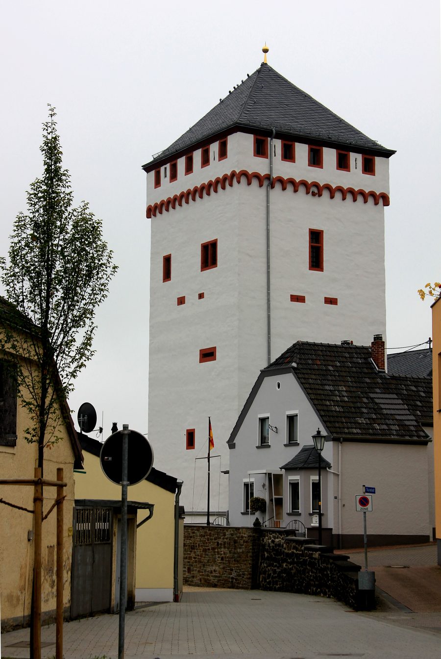 Tour Blanche à Weißenthurm, ancienne tour frontalière entre l’électorat de Trèves et l’électorat de Cologne