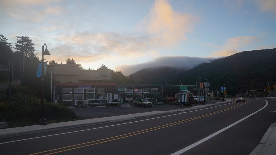 Paysage de forêt et de côte à Cape Perpetua, près de Yachats, Oregon