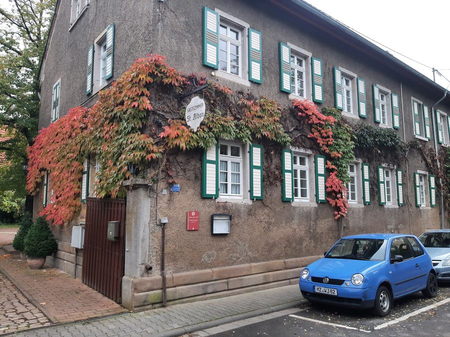 Cour Sankt Alban dans la Tränkgasse à Undenheim