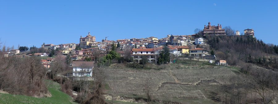 Paysage autour de Novello dans la région de Cuneo au Piémont, Italie