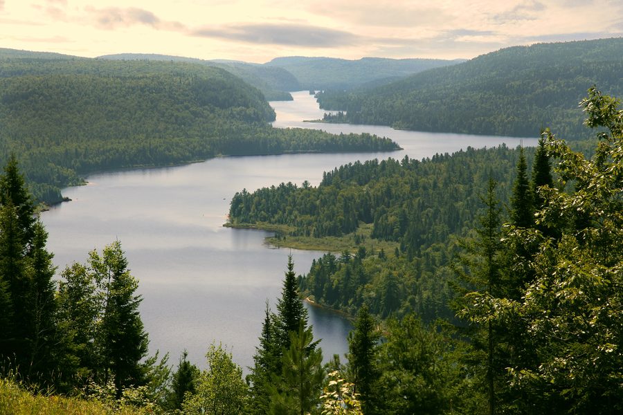 Le lac Wapizagonke dans le parc national de la Mauricie, au Québec