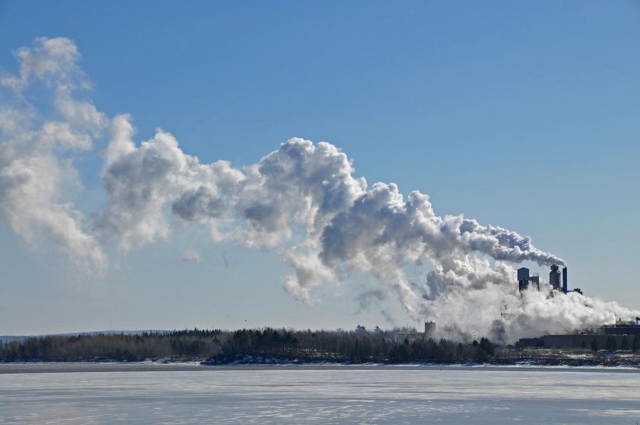 Usine de papier près d’Abercrombie Point dans le Pictou County