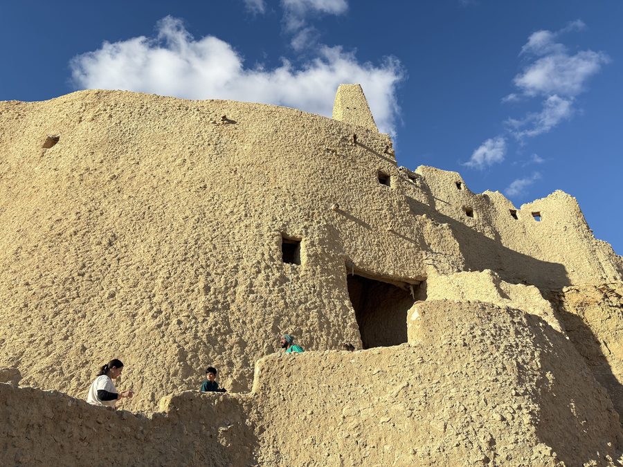 Vestiges du temple de l’oracle dans l’oasis de Siwa