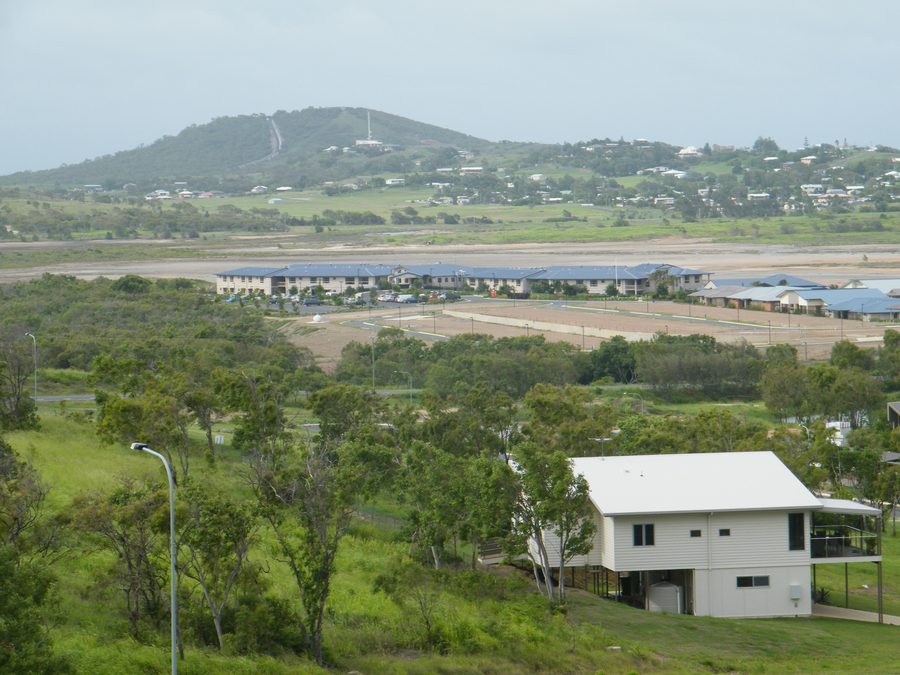 Vue depuis une colline sur le paysage côtier de Zilzie dans le Queensland