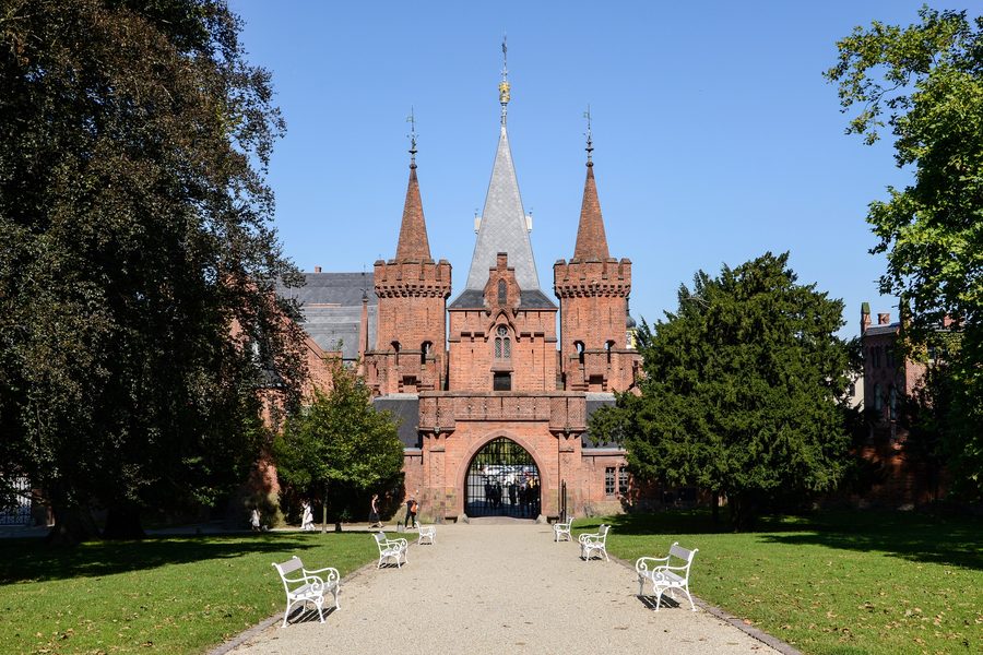 Porte principale du château de Hradec nad Moravicí