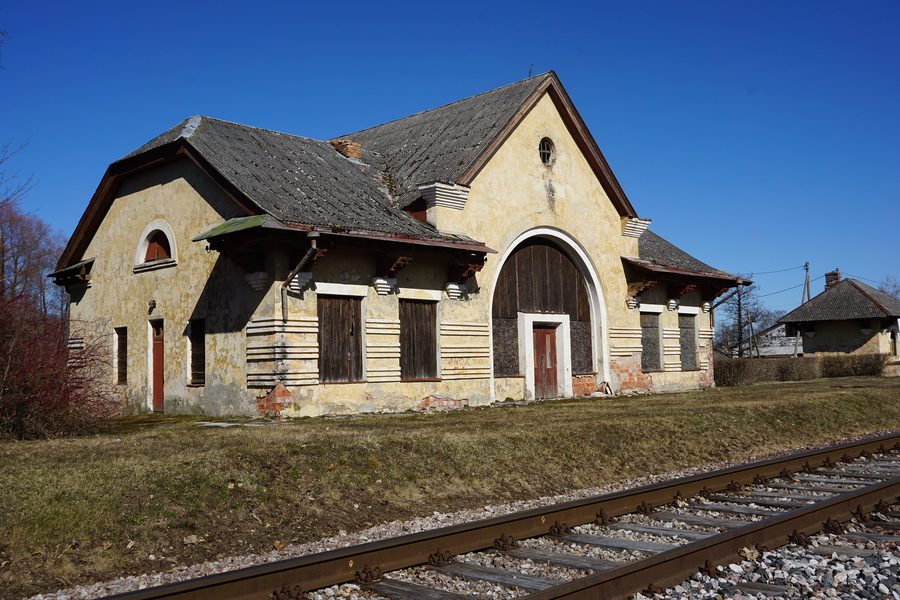 Bâtiment historique de la gare de Sonda en Estonie