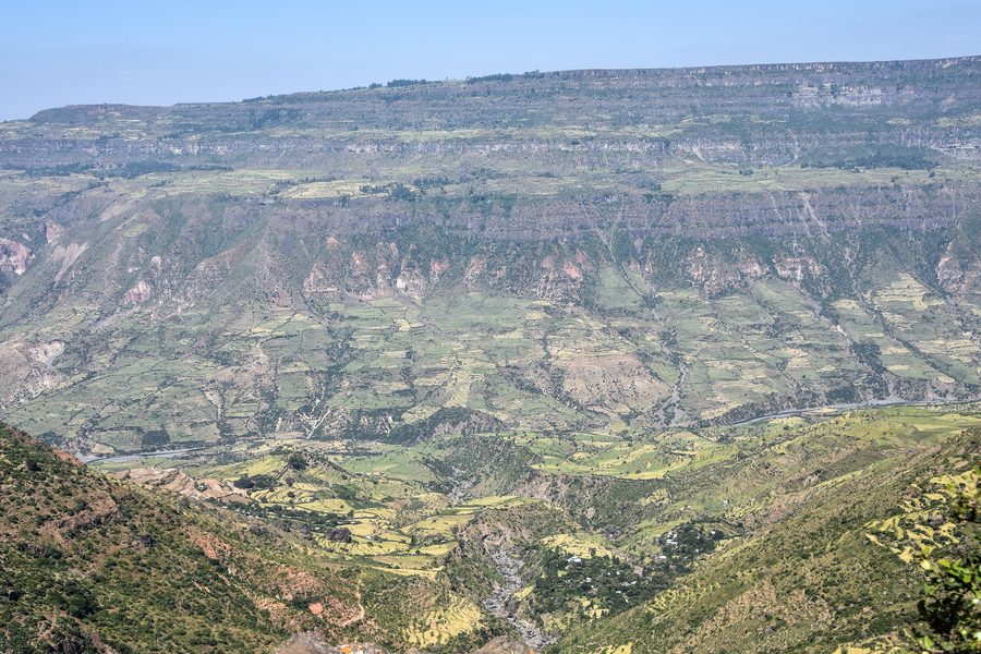 Paysage de gorge et de cascade en Oromia