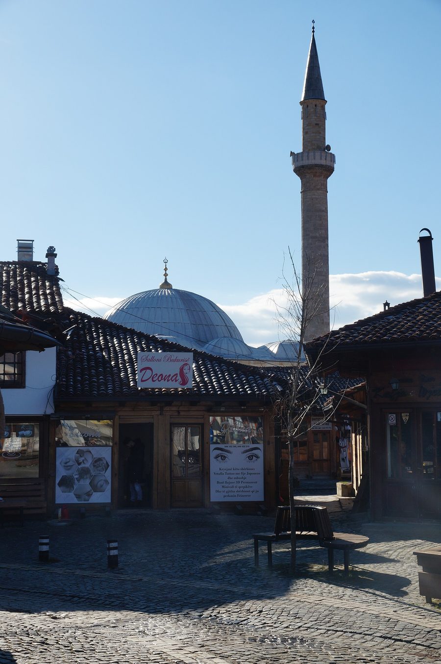 Mosquée Hadum Aga à côté du bazar historique de Gjakova