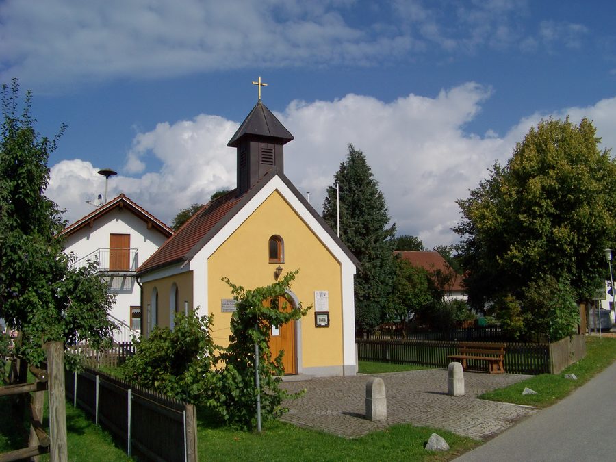 Chapelle du village à Breitenweinzier près de Bogen
