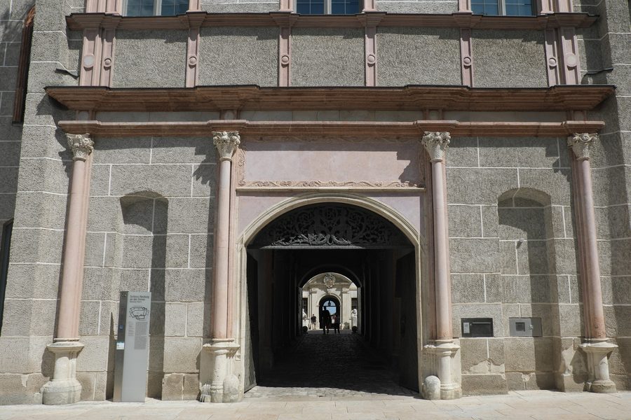 Château de Neuburg an der Donau dans le district de Neuburg-Schrobenhausen en Haute-Bavière