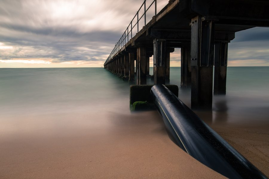 Plage de Dromana avec jetée sur la baie de Port Phillip