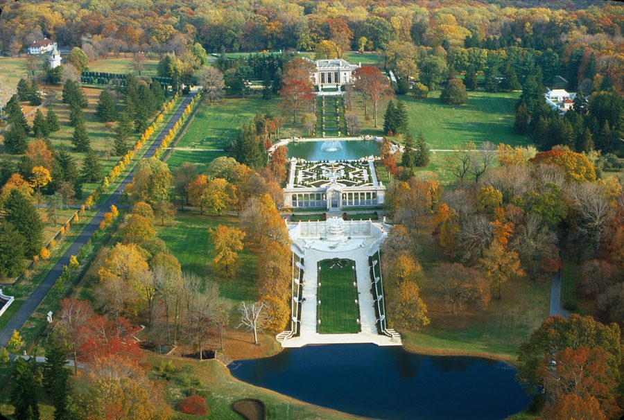 Vue aérienne de Nemours Mansion et de ses jardins à Wilmington.