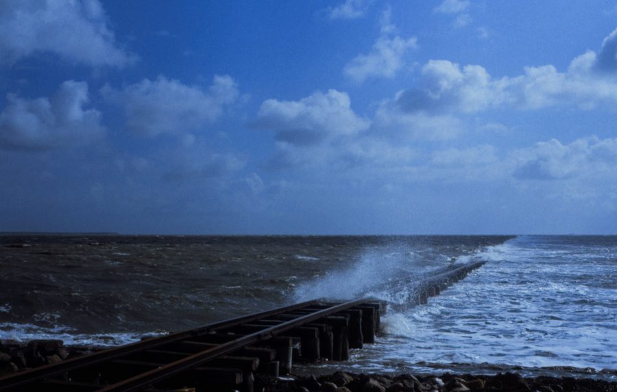 Digue inondée de la Halligbahn entre Dagebüll, Oland et Langeneß dans le Wattenmeer