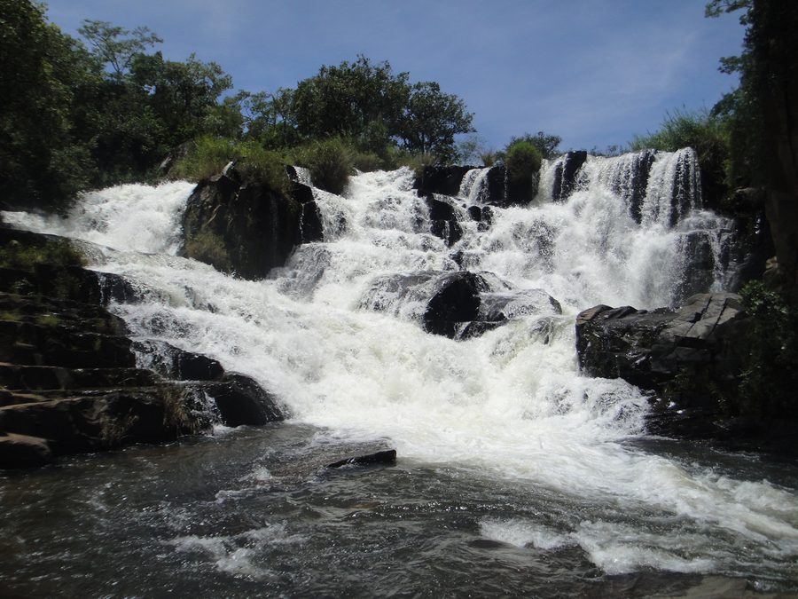 Cascade dans les hautes terres orientales du Zimbabwe