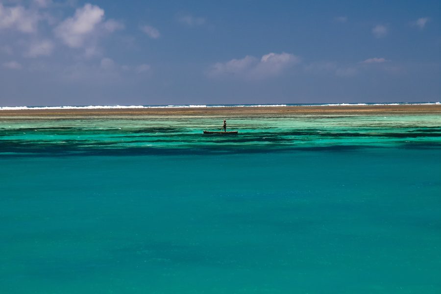 Plage côtière près de Robinson Island au nord de Malindi sur l’océan Indien