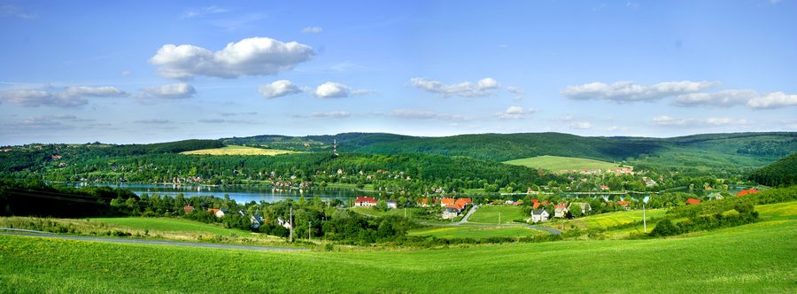 Panorama du paysage de lacs d’Orfű