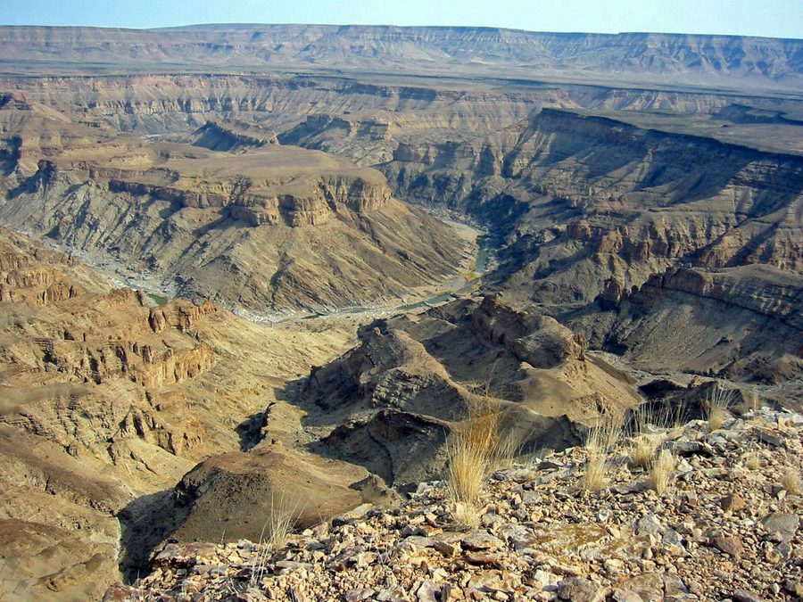 Large vue sur le Fish River Canyon dans la région de Karas, au sud de la Namibie.