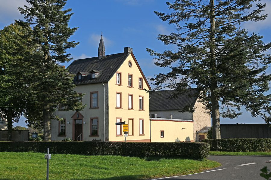 Buchholz à Pantenburg avec l’ancien presbytère et le monastère vus du nord-ouest