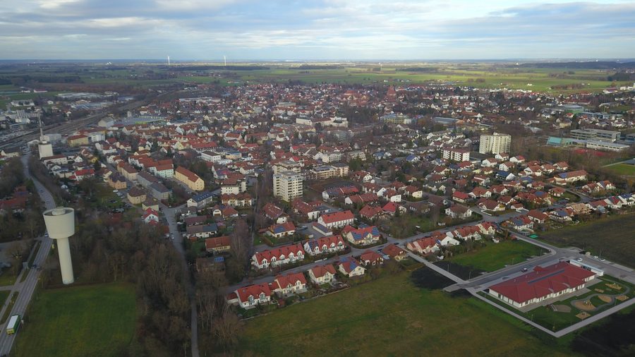 Vue aérienne de Buchloe avec son château d’eau emblématique