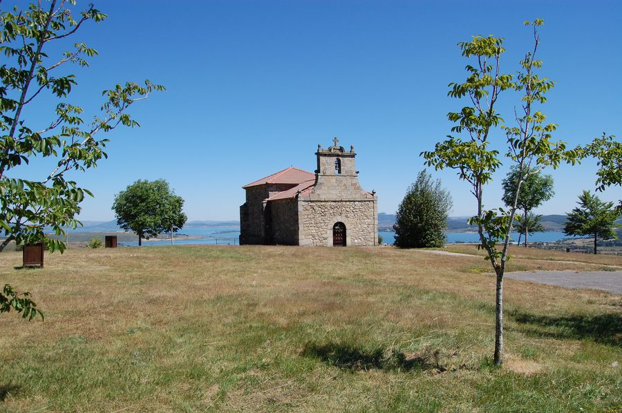 Ermita de la Virgen de las Nieves à Monegro, Campoo de Yuso, Cantabrie