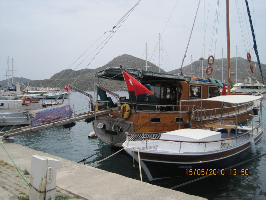 Port et promenade côtière de Bozburun dans la province turque de Muğla