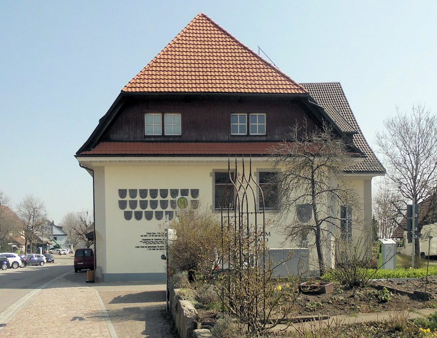 Façade ouest du musée local Hotzenwald à Görwihl