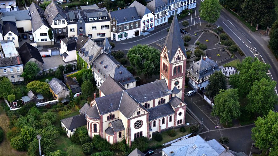 Vue aérienne de Saint-Martin à Bassenheim