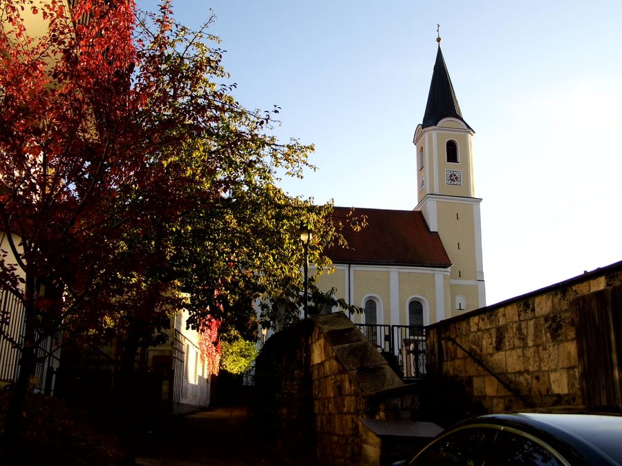 Façade nord de l’église paroissiale Saint-Jean-Baptiste à Glonn