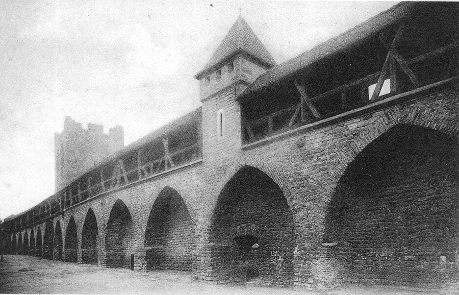 Vue historique des remparts de Worms sur une carte postale vers 1922