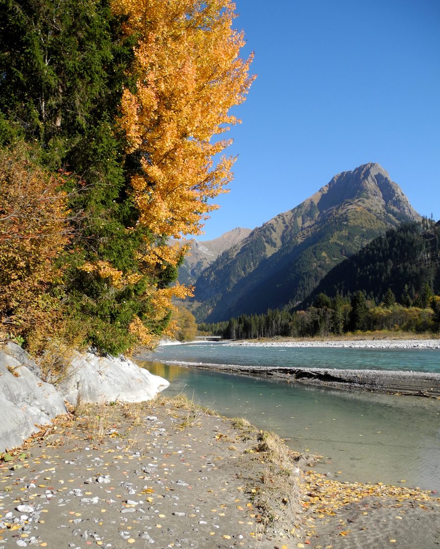 Paysage de la vallée de la Lech près d’Elmen dans le district de Reutte.