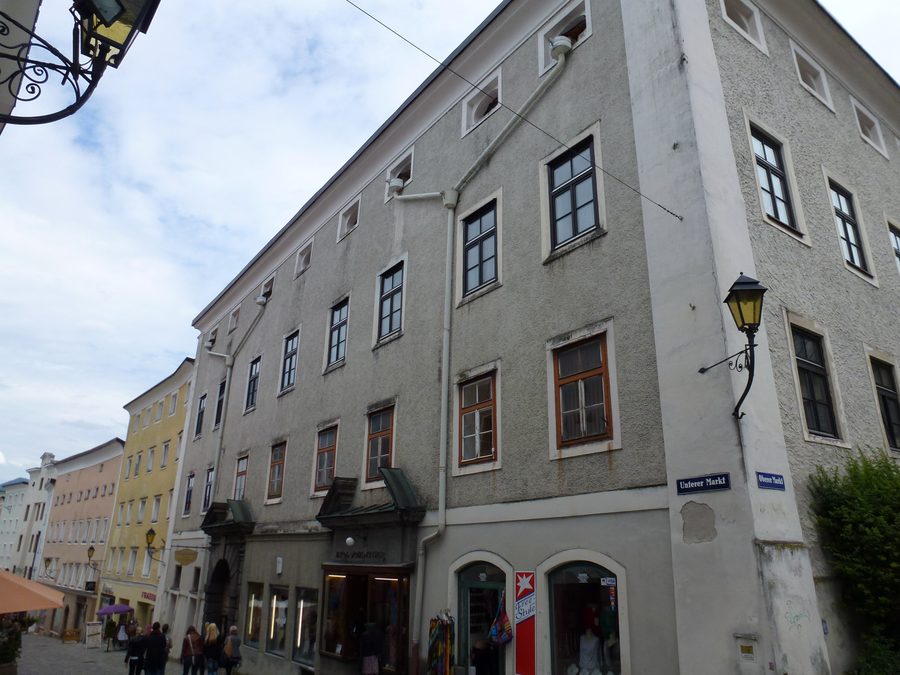 Bâtiment historique au Unterer Markt à Hallein