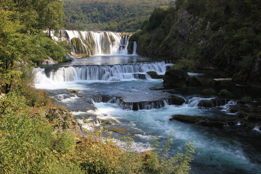 Štrbački buk dans le parc national de l’Una en Bosnie-Herzégovine