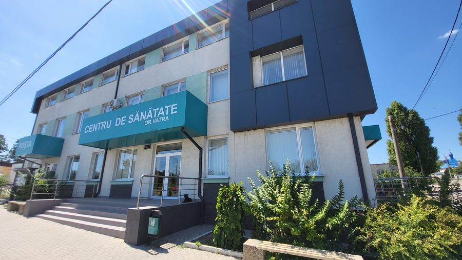 Centre de santé dans la ville de Vatra