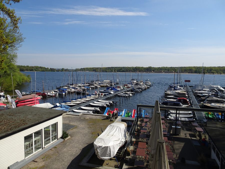 Port au bord du Grand Wannsee à Berlin
