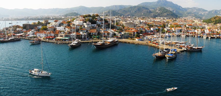 Vue aérienne du port de Marmaris sur la côte turque de la Méditerranée